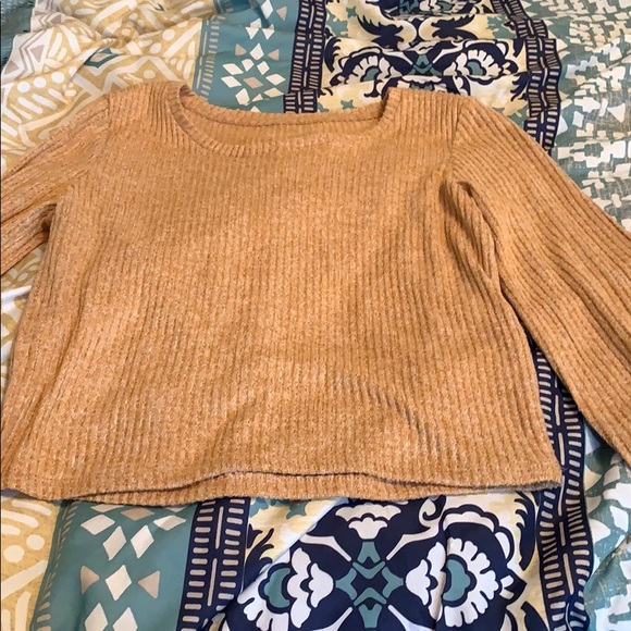 Long sleeve golden yellow shirt - Picture 1 of 1